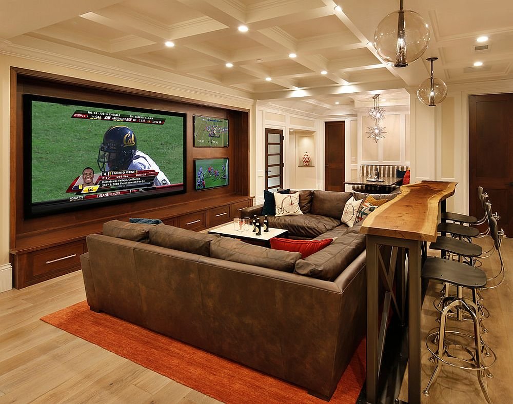 Home-theater-with-multiple-TVs-and-screens-LUX-IPTV-sports-fan-4K-IPTV